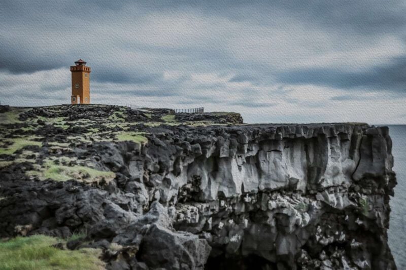 LIGHTHOUSES 27